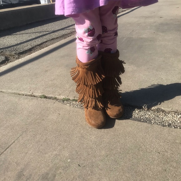 Minnetonka Other - Minnetonka Three Layer Boots